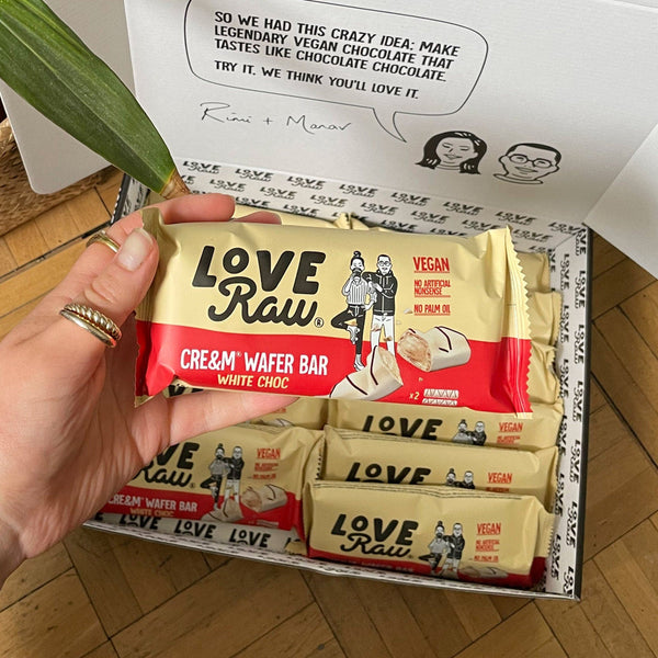 Love Raw Cre&m wafer bar white choc